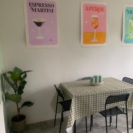Cosy First Floor Flat Apartment Hereford Bagian luar foto
